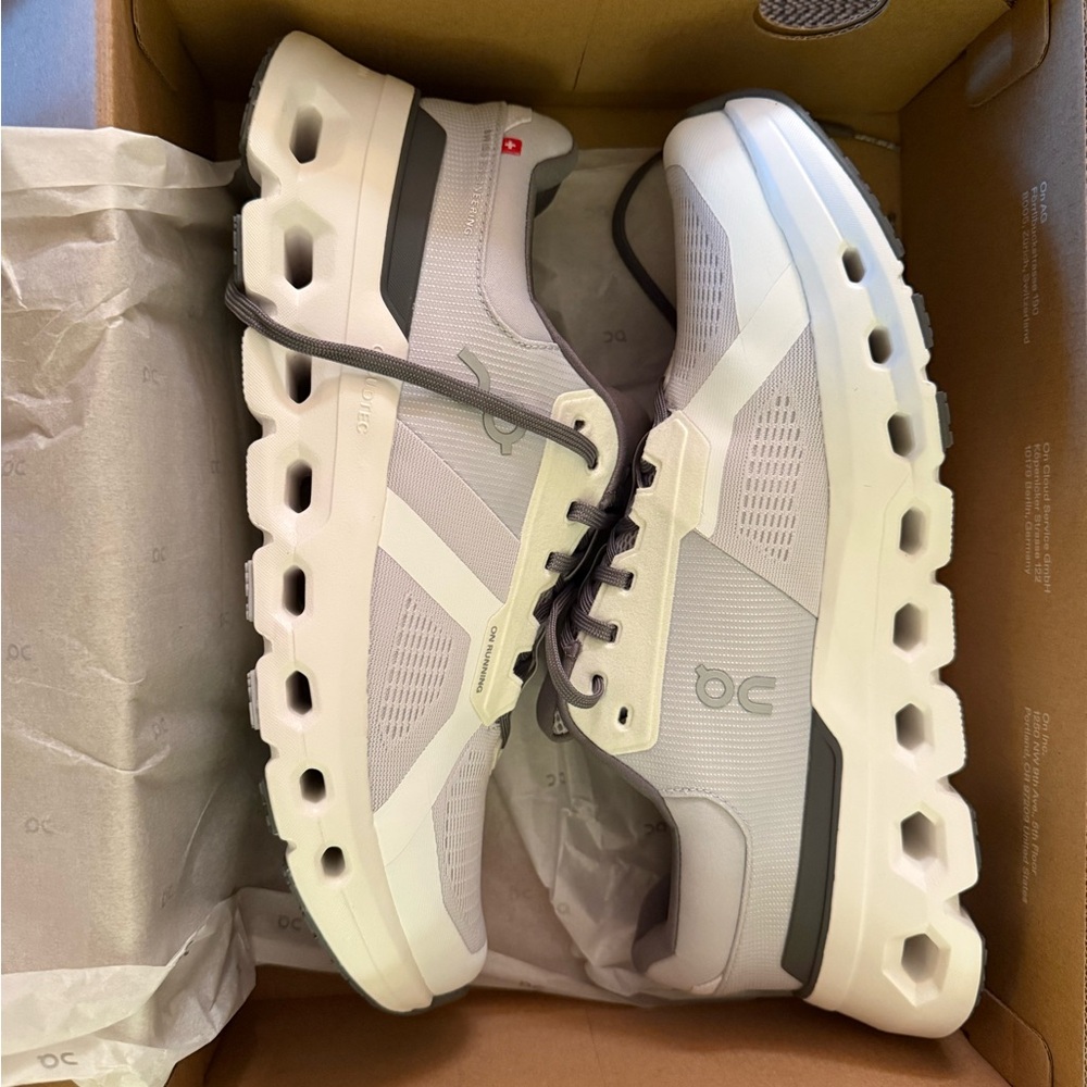On Running Men's White and Gray Sneakers